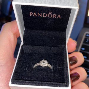 Shimmering Knot Ring